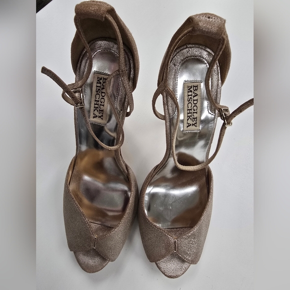 Badgley Mischka Distressed Glittering Champagne Peep-Toe Ebelished Heels - Picture 7 of 9